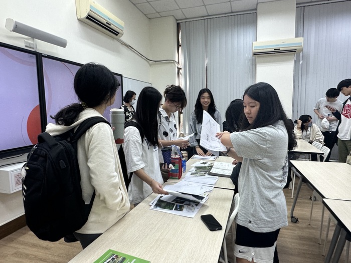 與學姊詢問圖片